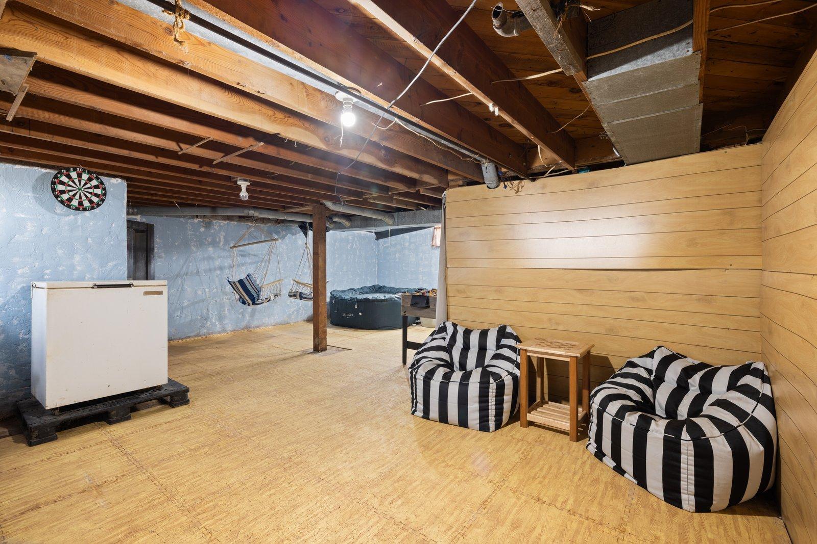 4616 West Road