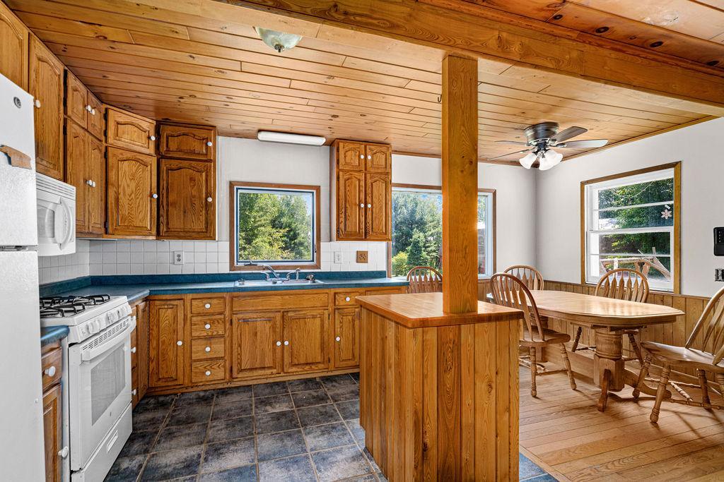 2592 Strandberg Road