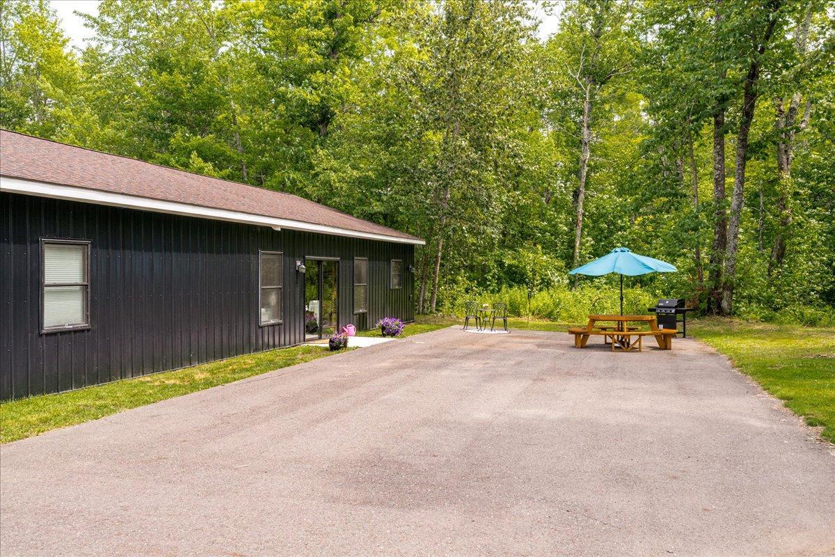 5841 Spruce Lane