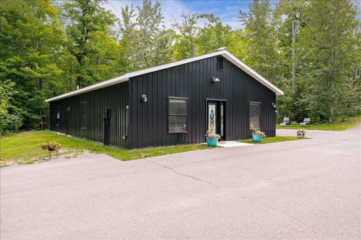 5841 Spruce Lane