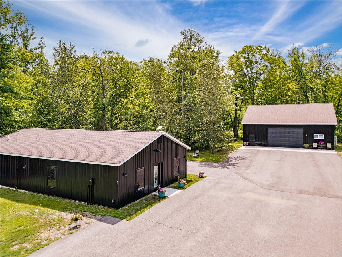 5841 Spruce Lane