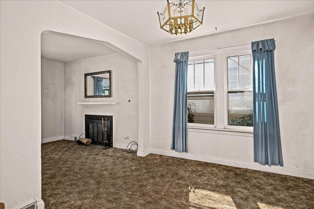 107 Parkland Avenue