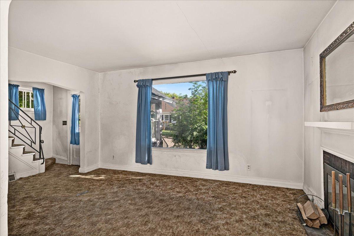 107 Parkland Avenue