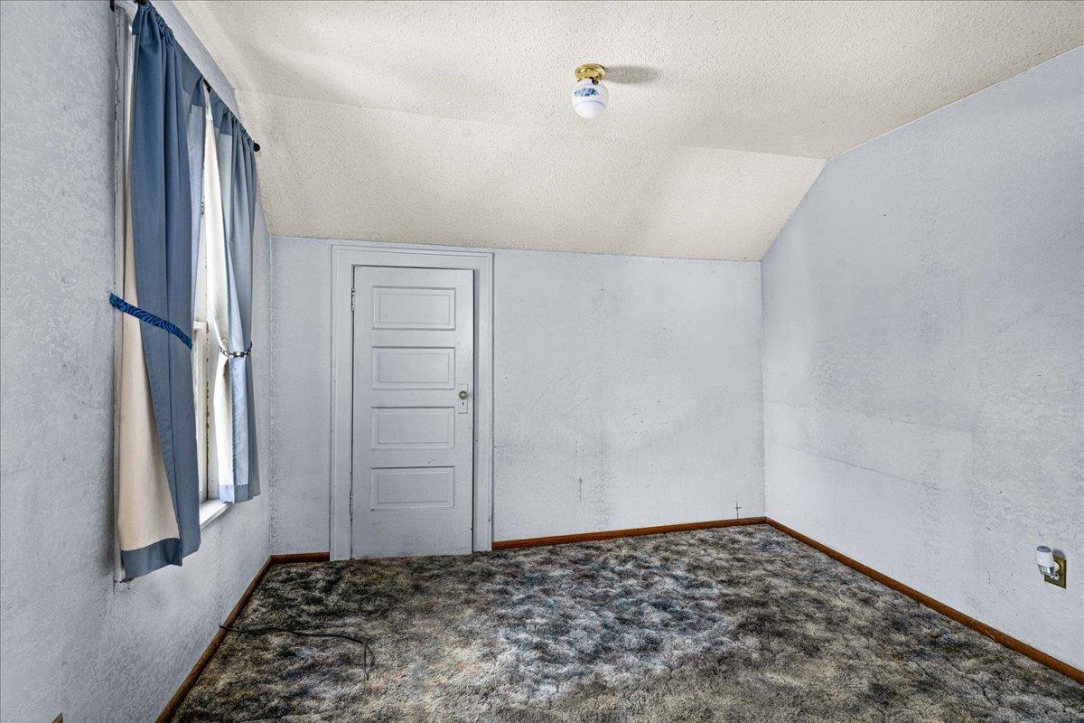 107 Parkland Avenue