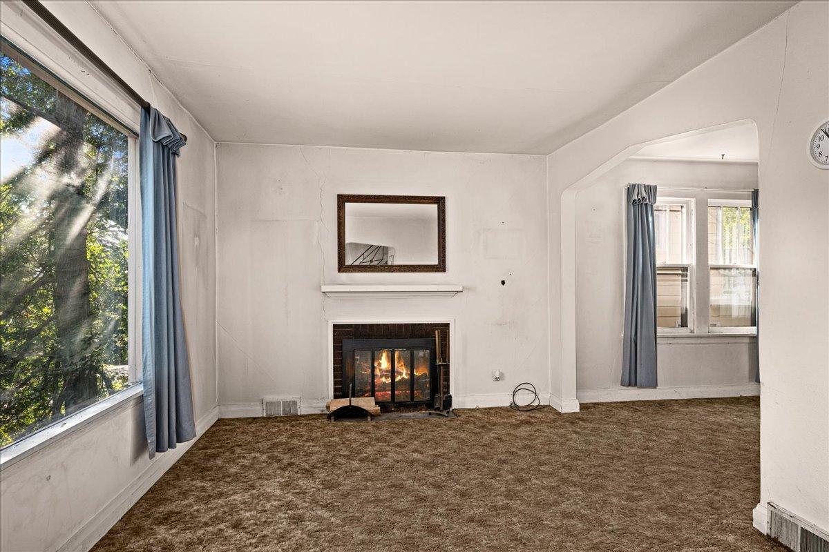 107 Parkland Avenue