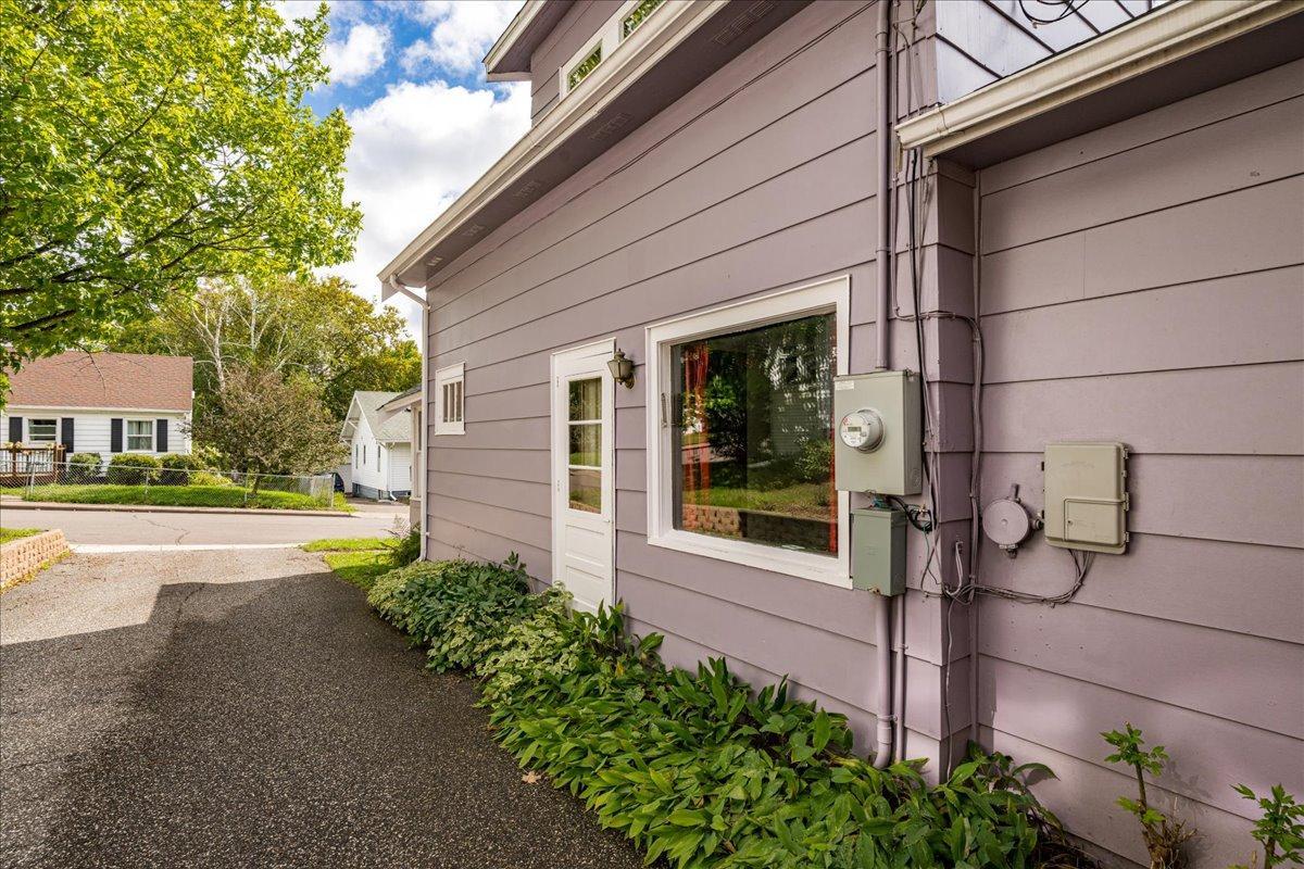 107 Parkland Avenue