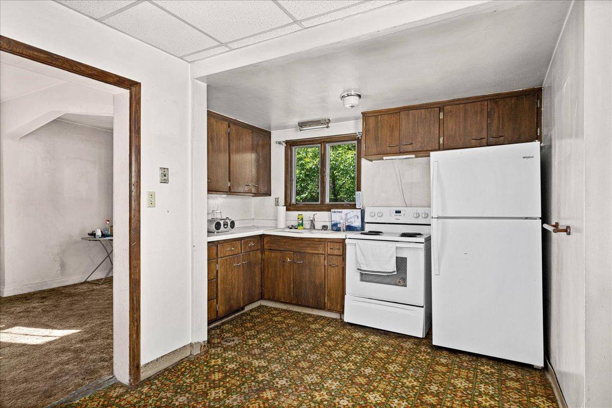 107 Parkland Avenue