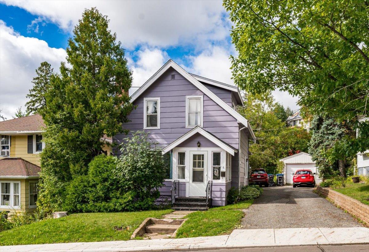 107 Parkland Avenue