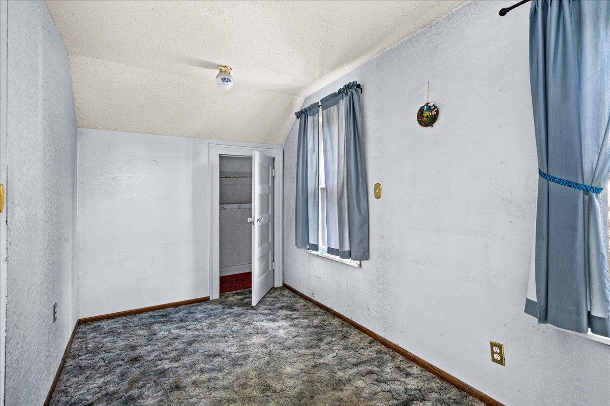 107 Parkland Avenue