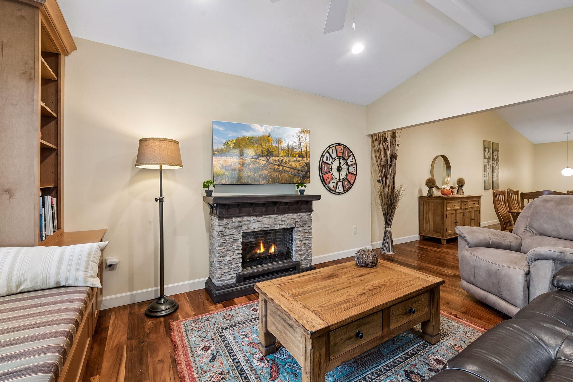 459 W Eagle Lake Drive