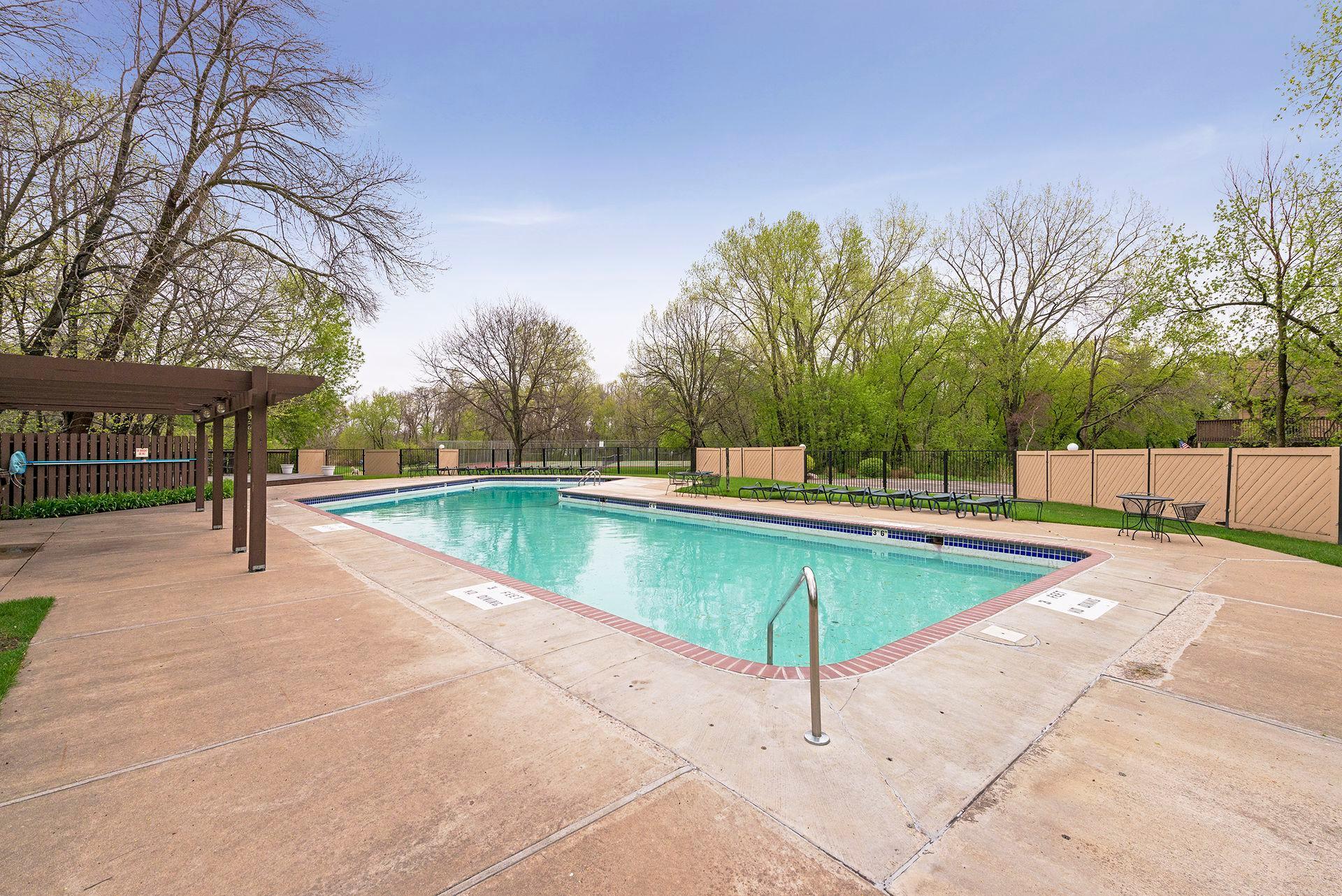 459 W Eagle Lake Drive