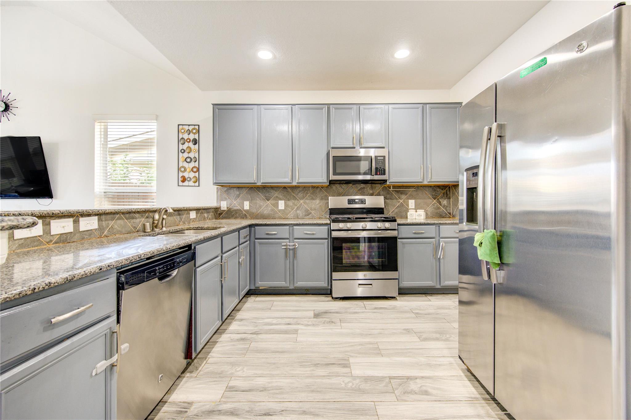 3326 Thicket Path Way
