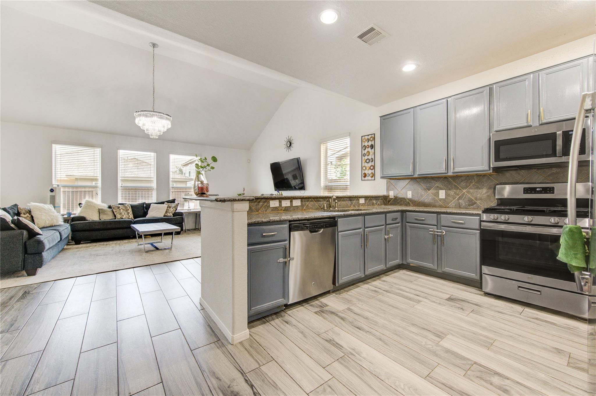 3326 Thicket Path Way
