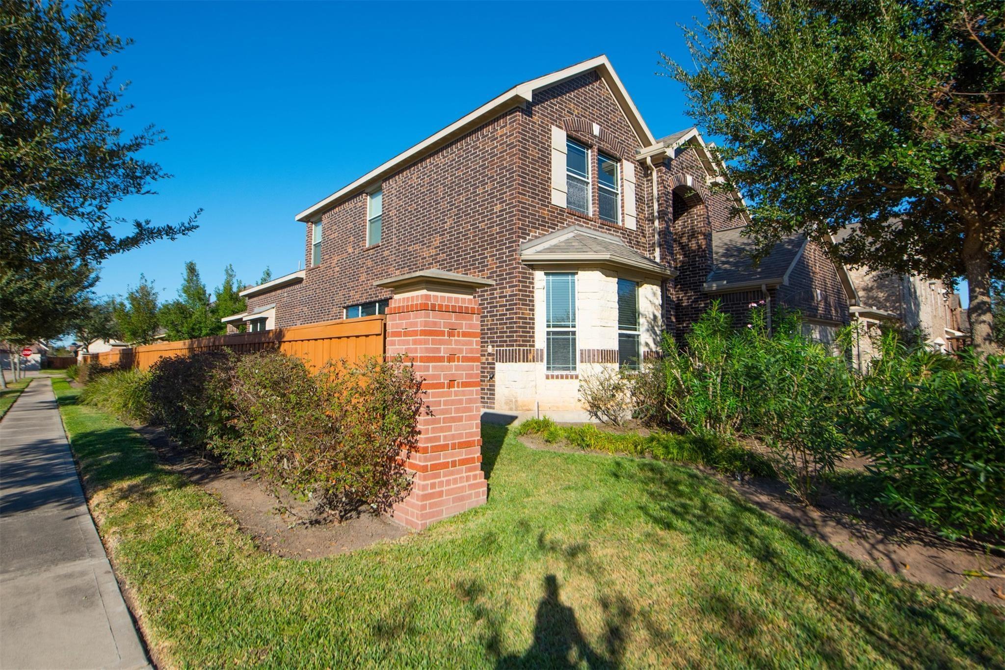 17422 Aldenwilds Lane