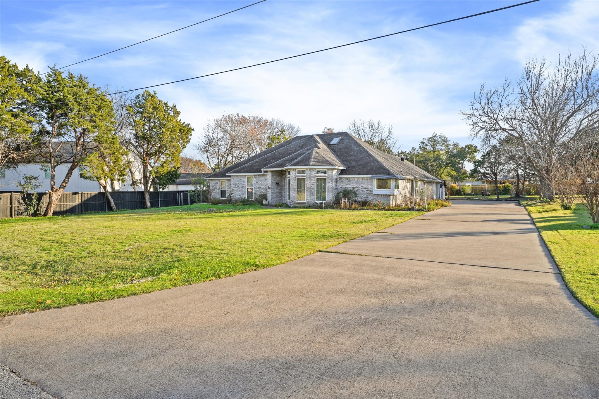 1404 Los Altos Lane