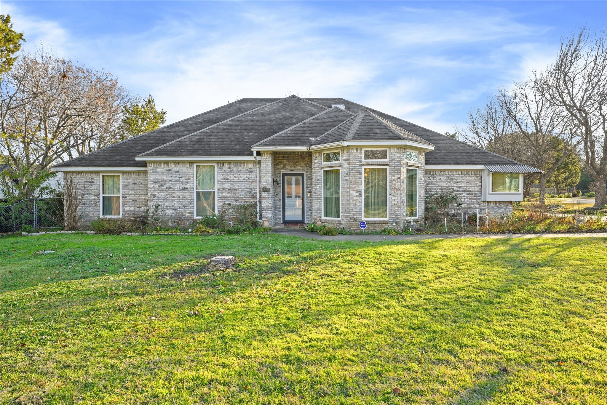 1404 Los Altos Lane