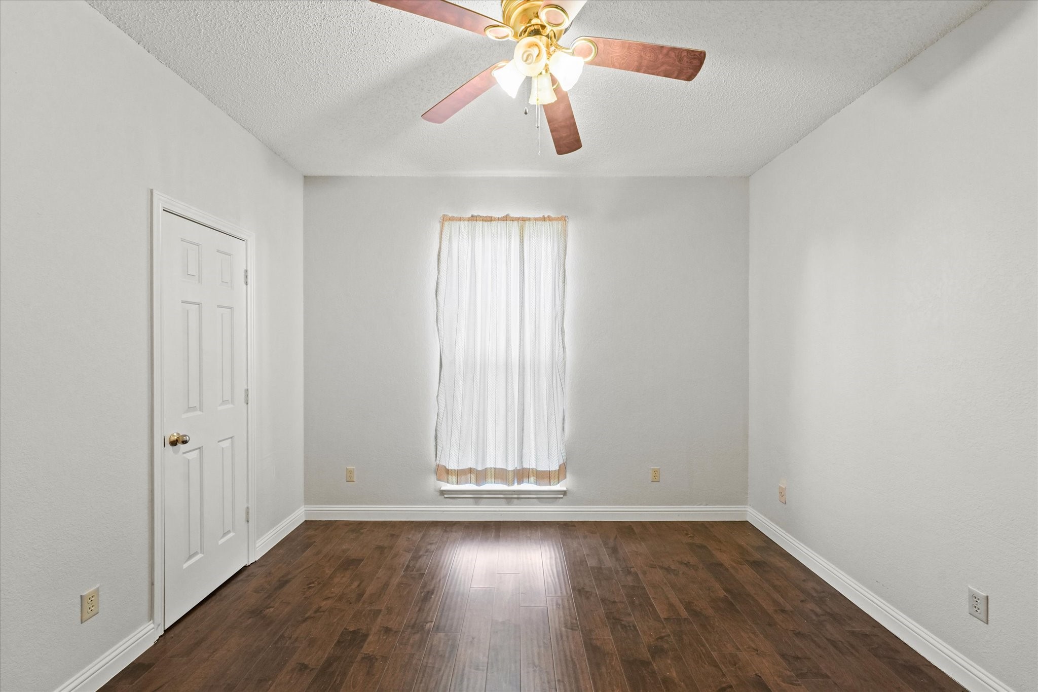 1404 Los Altos Lane