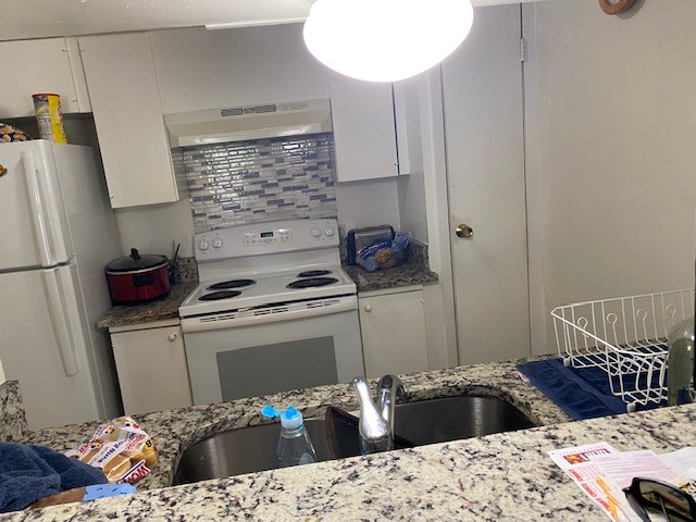 4837 Cedar Springs Road 303