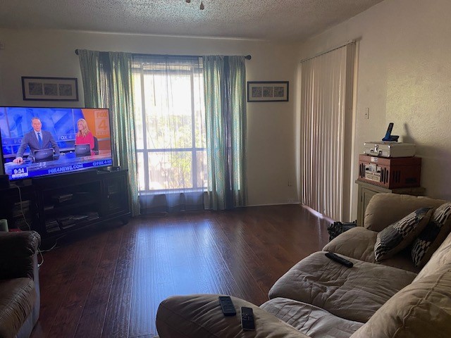 4837 Cedar Springs Road 303