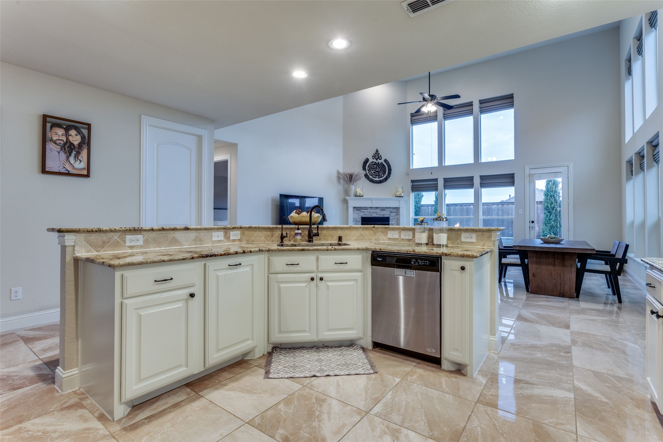 3906 Lariat Drive