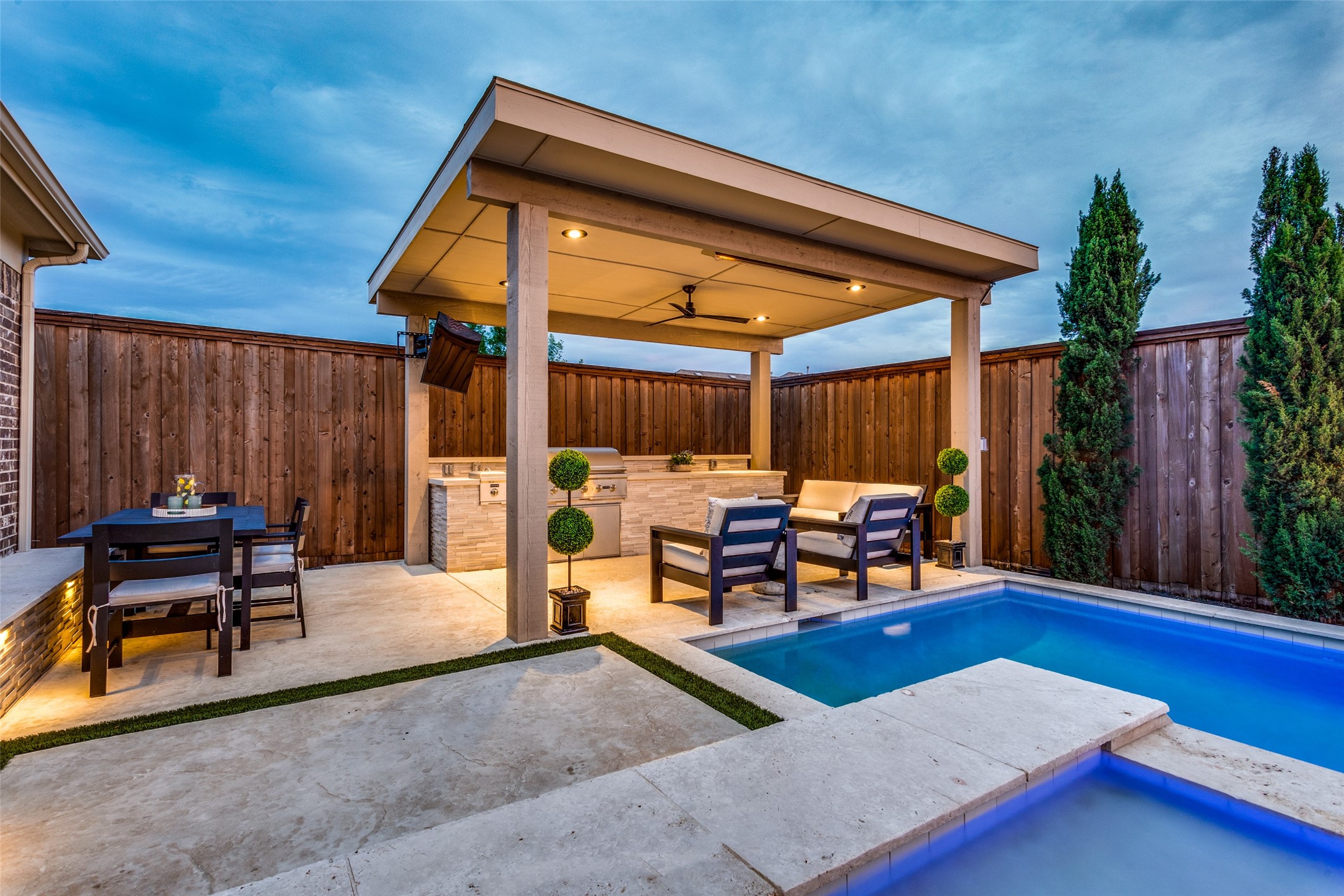 3906 Lariat Drive