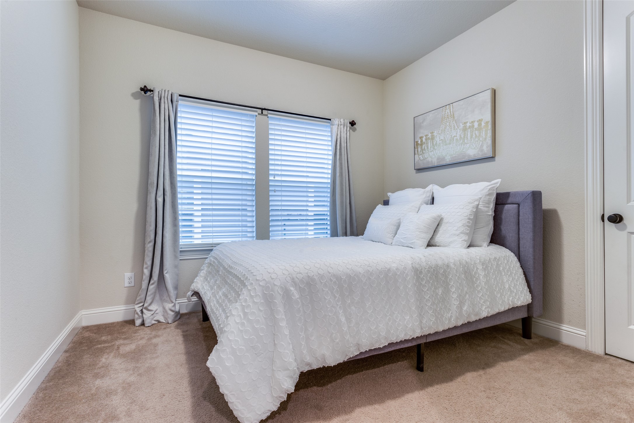 3906 Lariat Drive