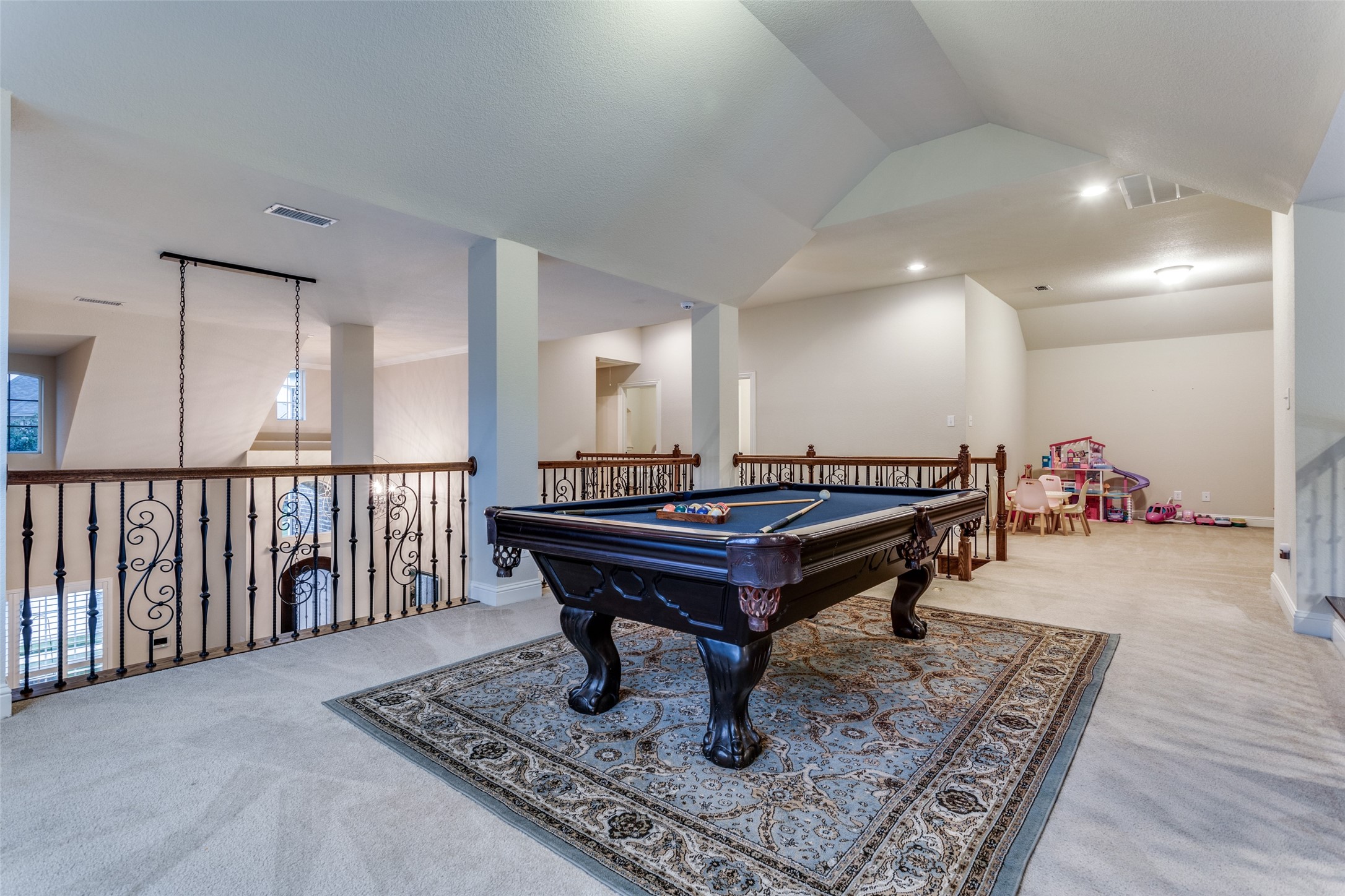 3906 Lariat Drive
