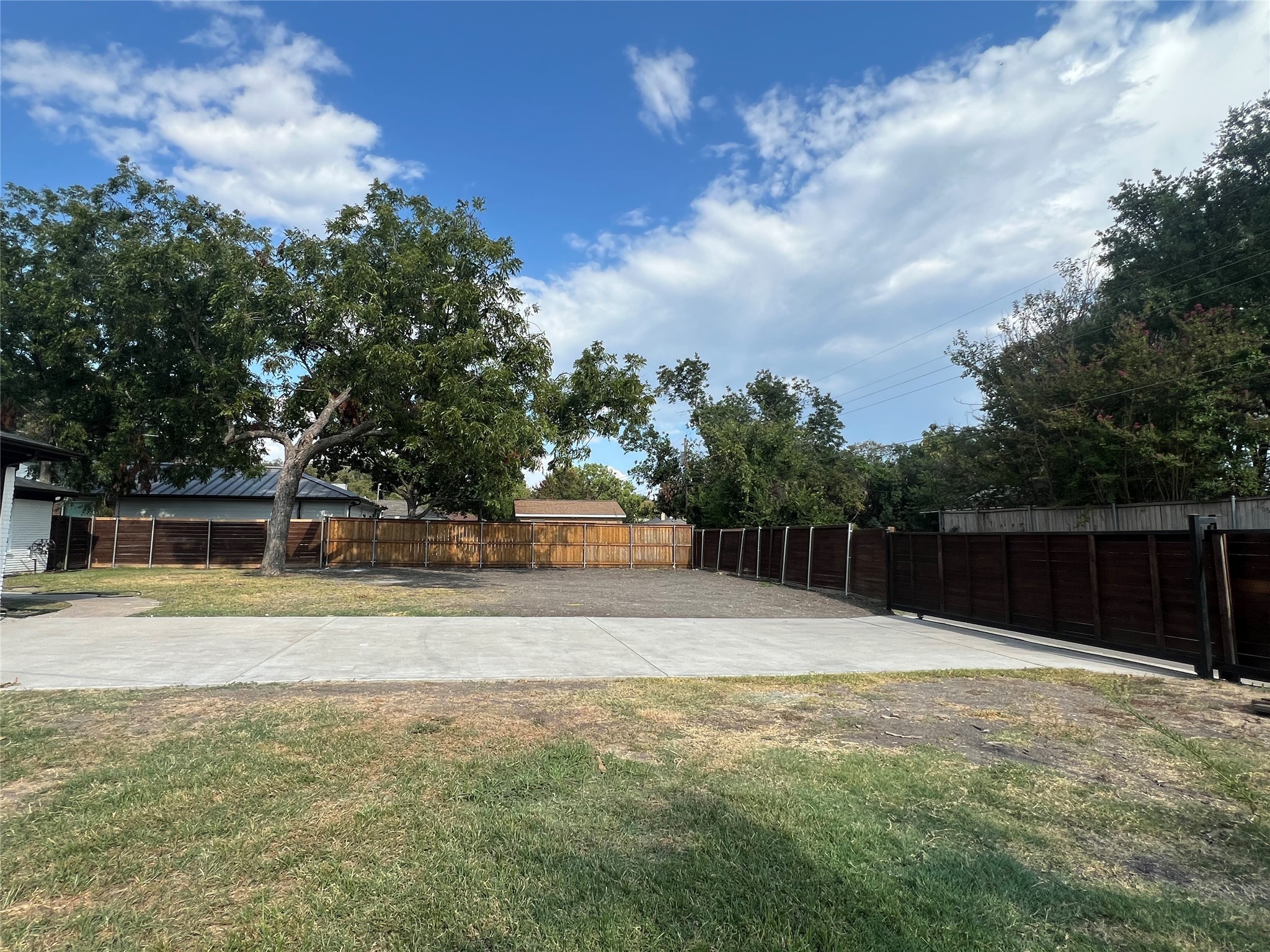 418 E Spring Valley Road
