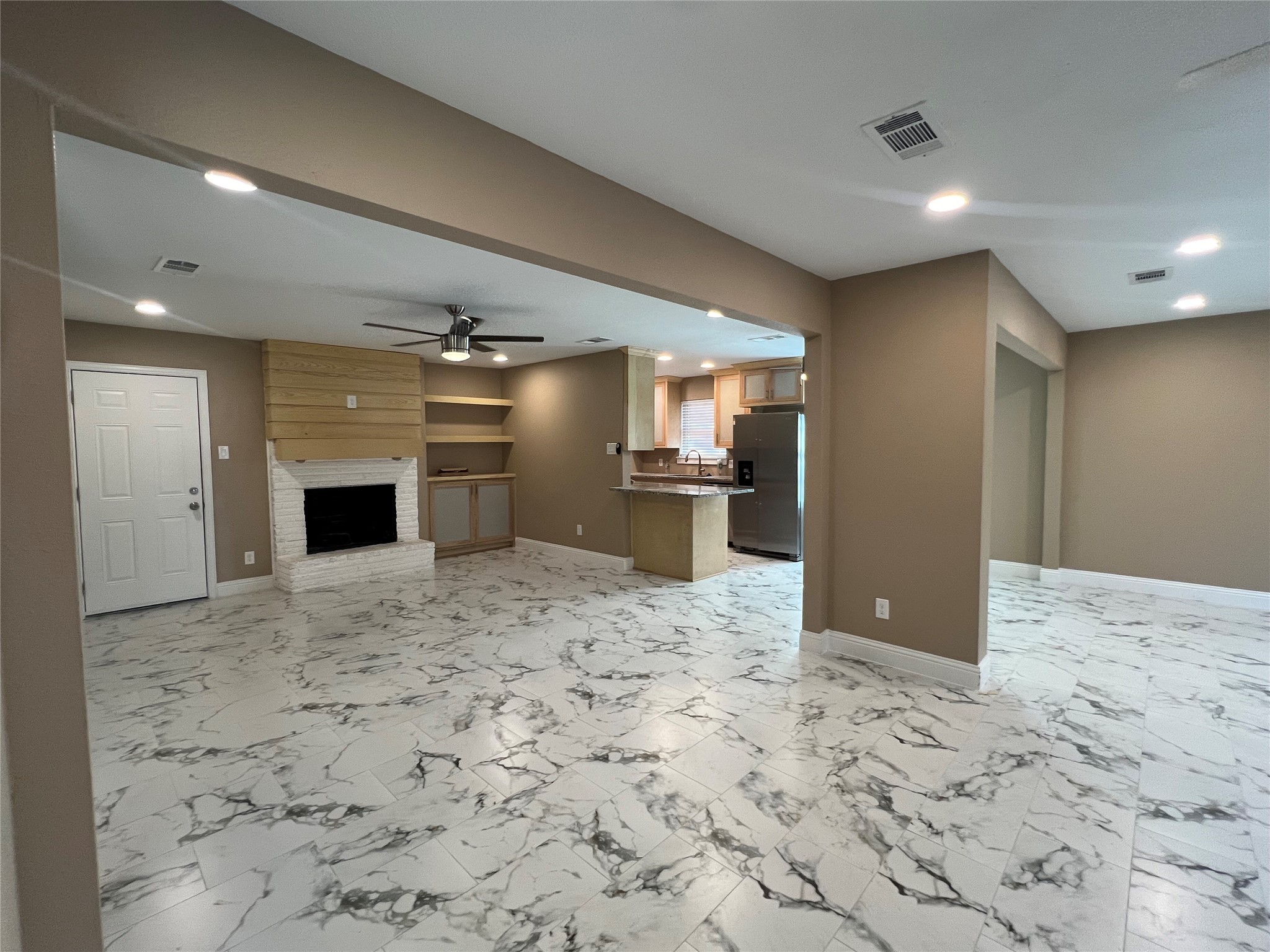 418 E Spring Valley Road