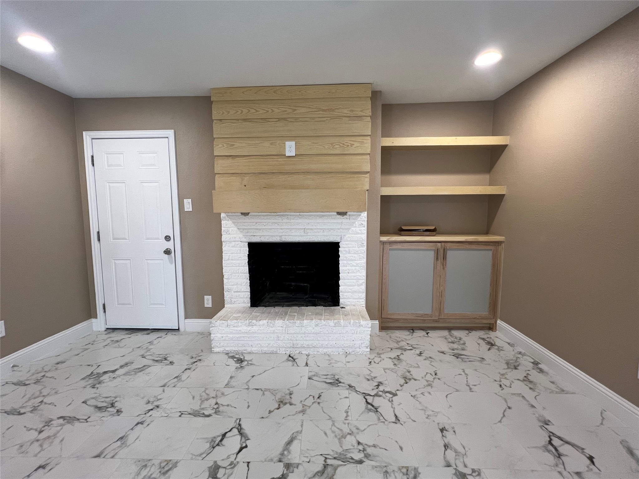 418 E Spring Valley Road