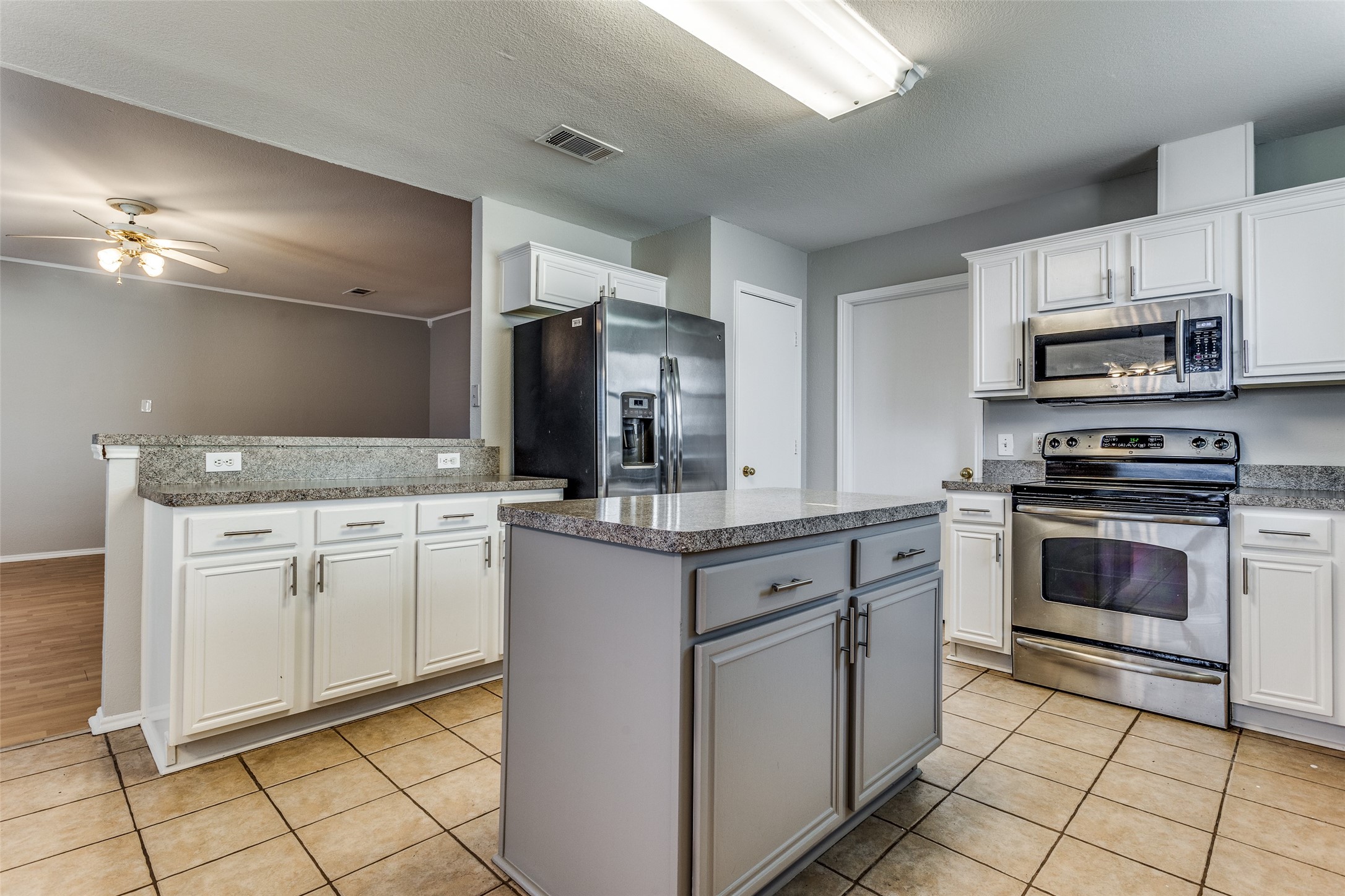 1305 Taos Lane