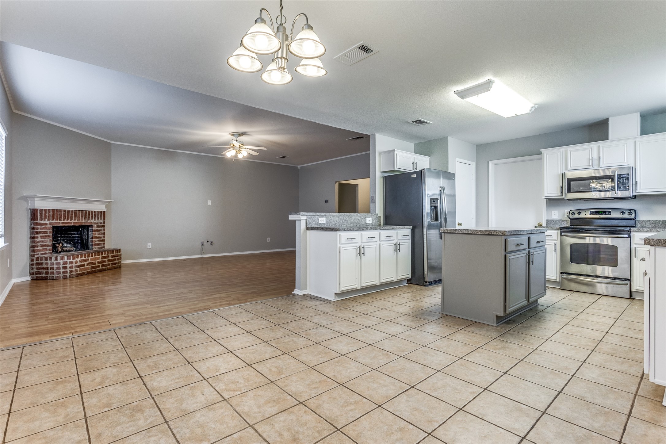 1305 Taos Lane