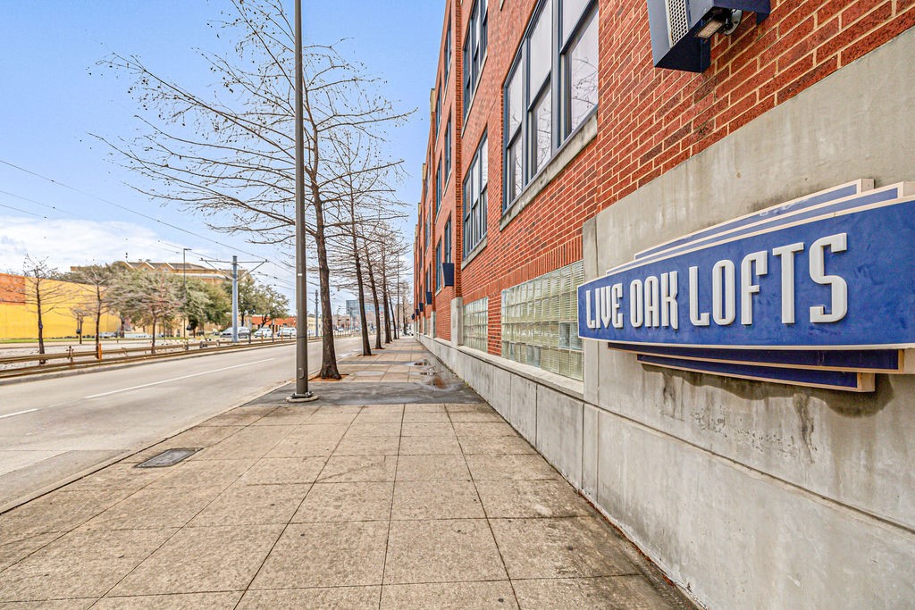 2502 Live Oak Street 109