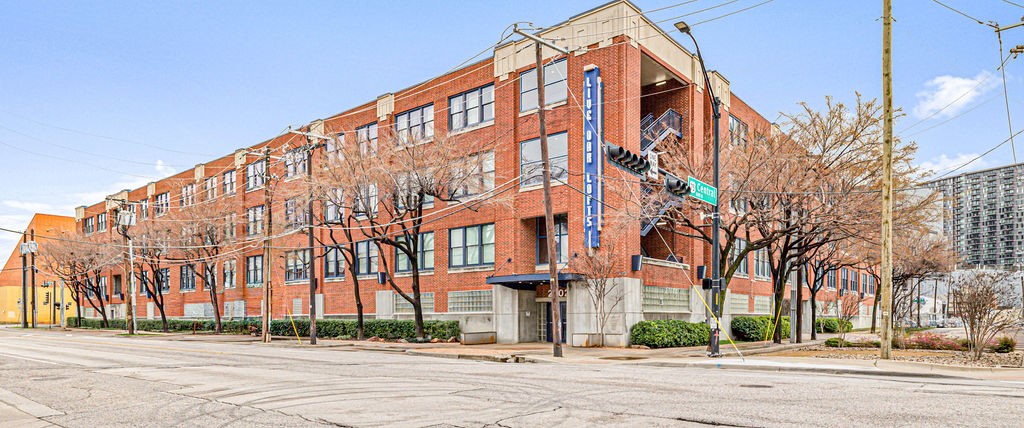 2502 Live Oak Street 109