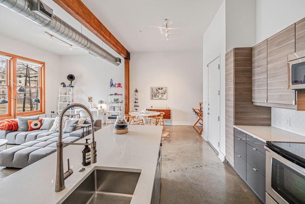2502 Live Oak Street 109