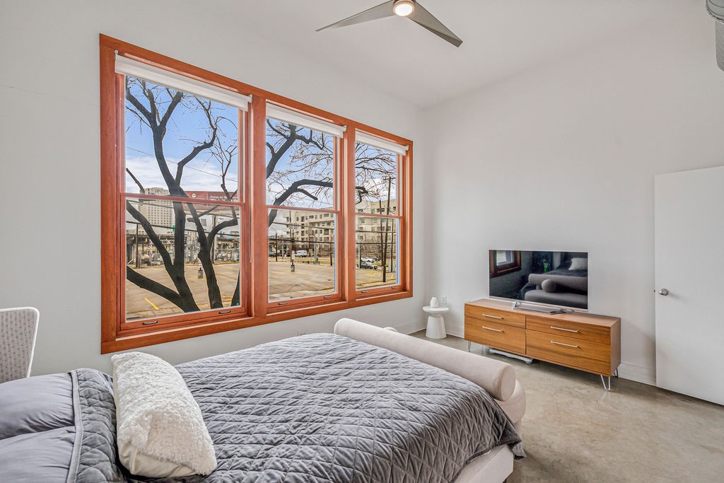 2502 Live Oak Street 109