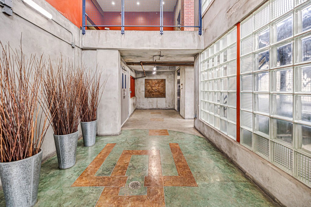 2502 Live Oak Street 109