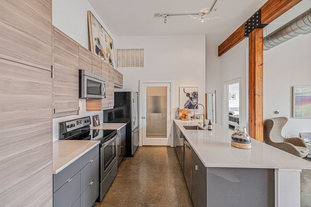 2502 Live Oak Street 109