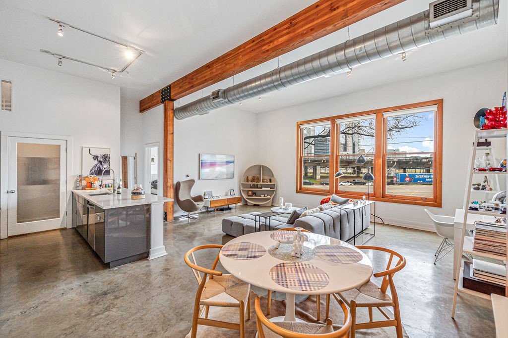2502 Live Oak Street 109