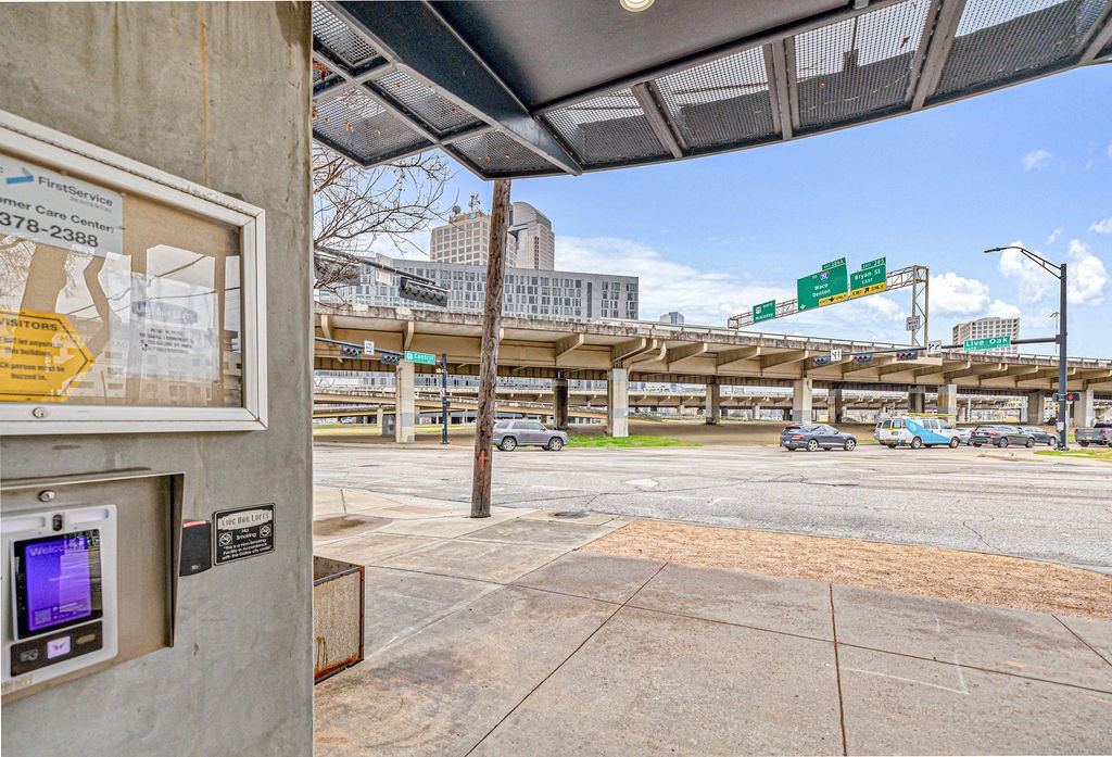 2502 Live Oak Street 109