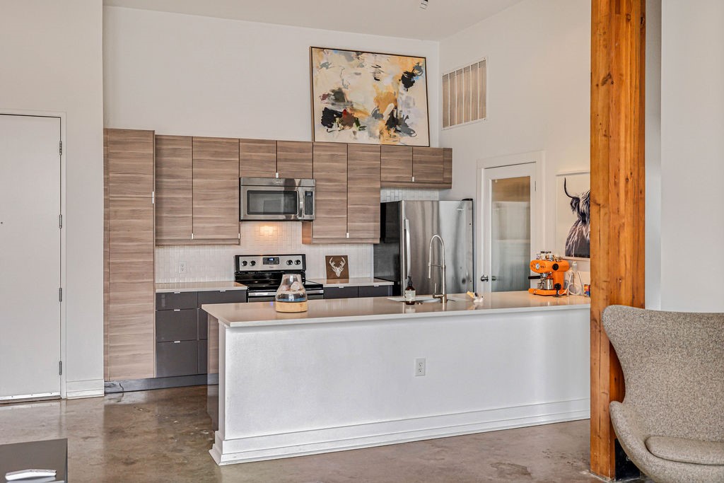 2502 Live Oak Street 109