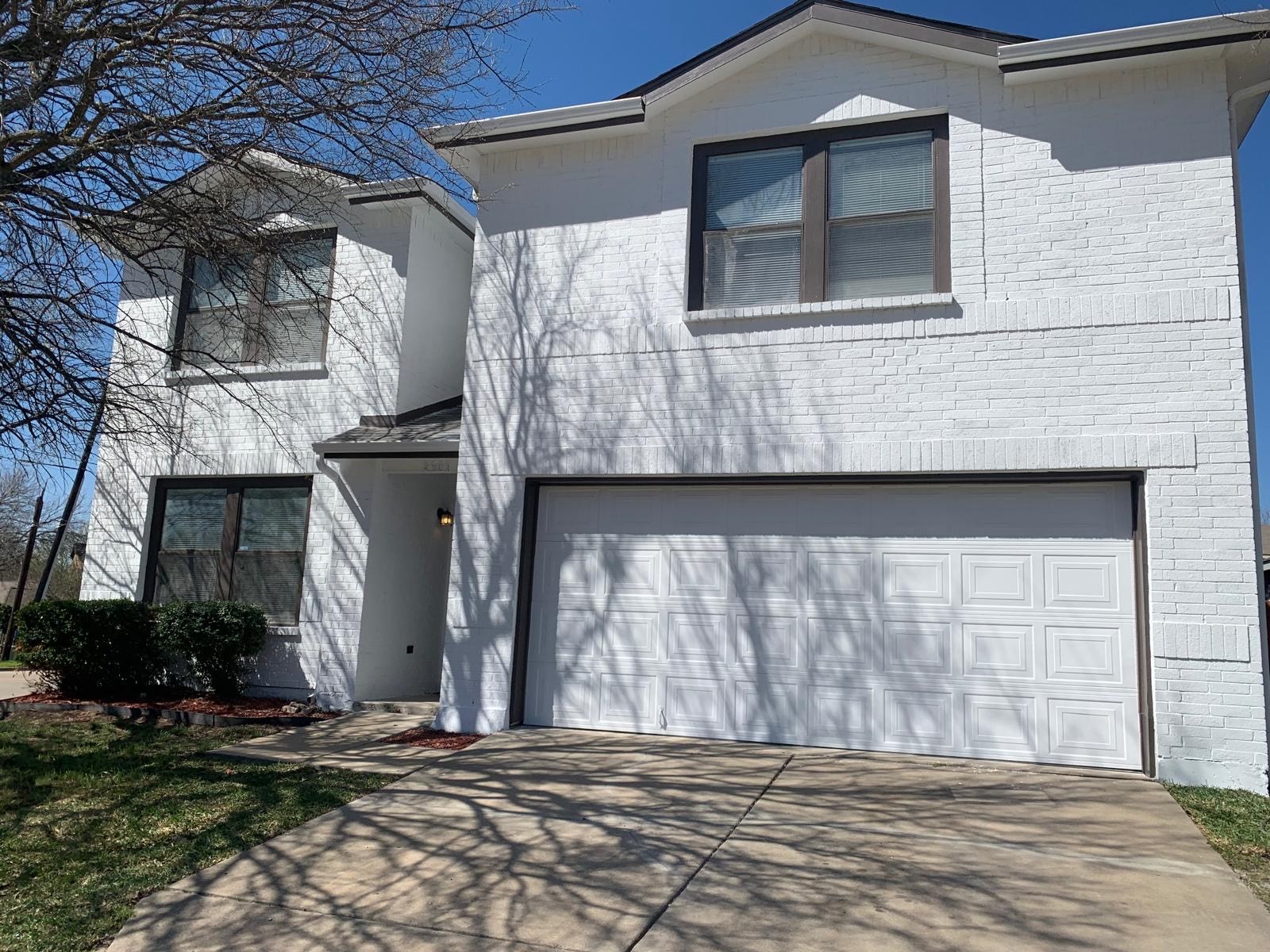 2501 Buckskin Drive