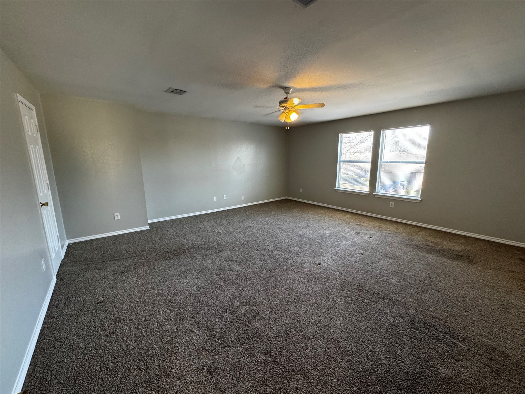 2501 Buckskin Drive