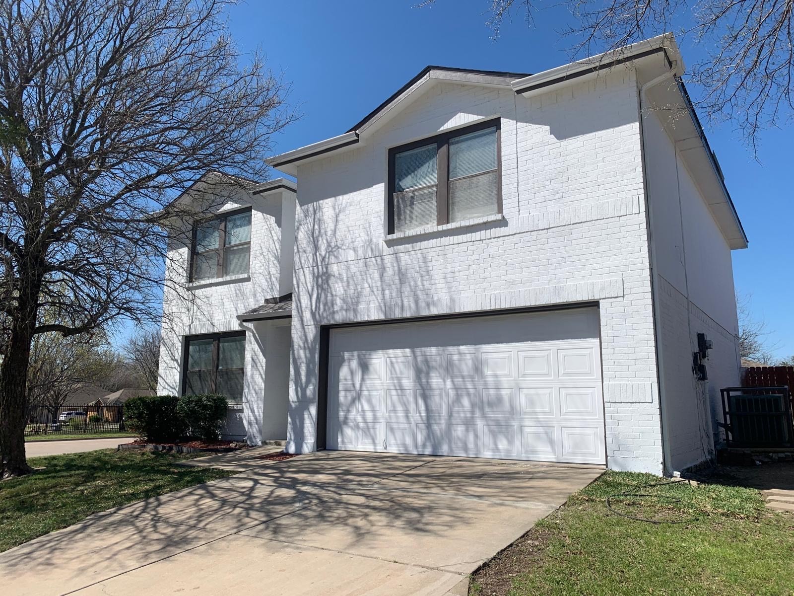 2501 Buckskin Drive