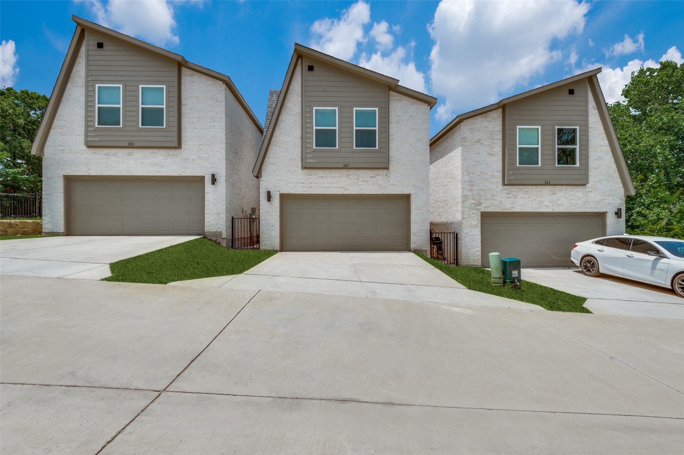327 Oakbend Drive