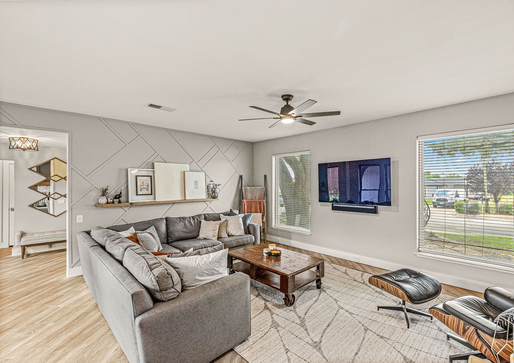 6005 Costera Lane
