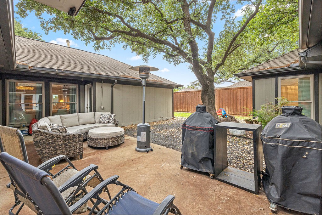 6005 Costera Lane