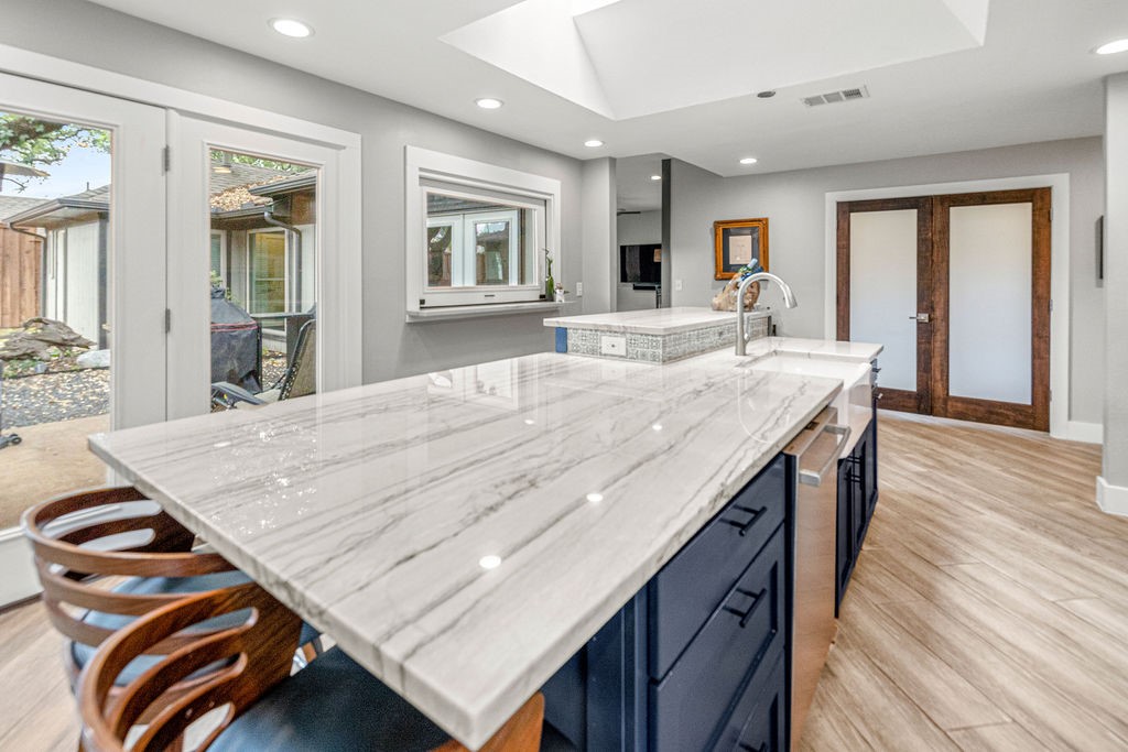 6005 Costera Lane