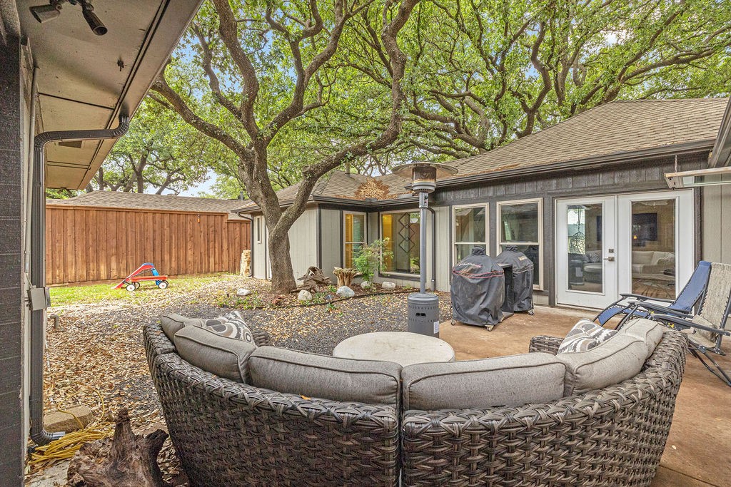 6005 Costera Lane