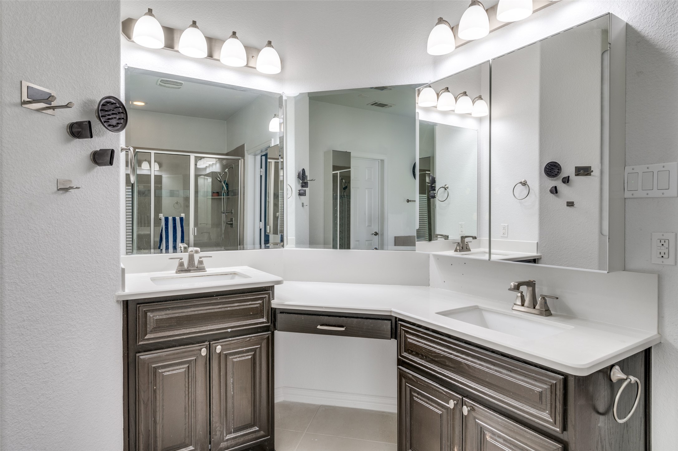 3129 Dawn Oaks Drive